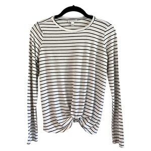 CROWN OF HEARTS, WOMENS STRETCHY, LONG SLEEVE, CROPPED, T-SHIRT. SIZE L